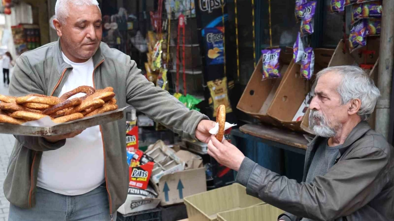 Evlenemedi, 14 kez KPSS'ye girdi, 49 yaşında atandı