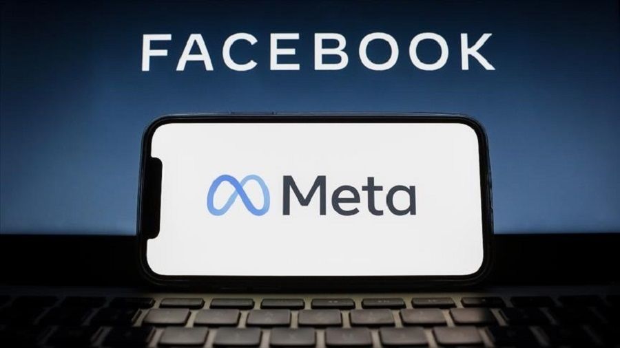 Facebook kimlik arayışı içinde