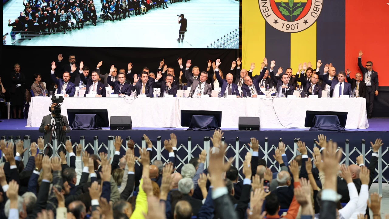 Fenerbahçe Sadettin Saran'a istediği yetkileri verdi