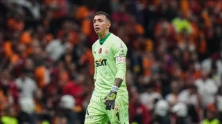 Fernando Muslera futbola devam dedi