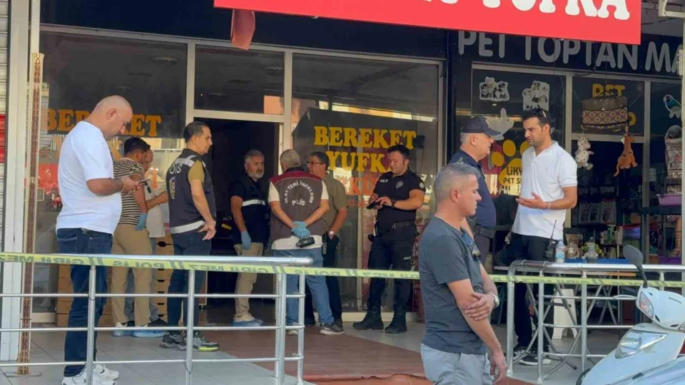 Fethiye'de baba ve iki �ocu�u i� yerinde �l� bulundu