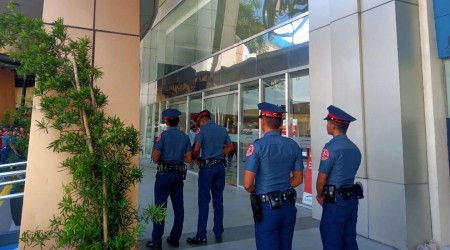 Filipinler’de 30 kişi rehin alındı