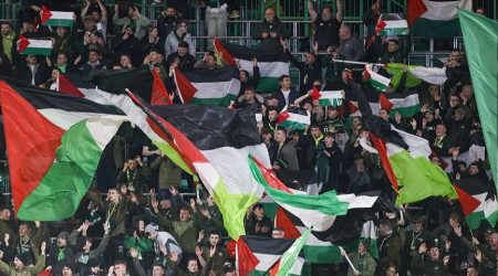 Filistin'e destek veren taraftarlara engel