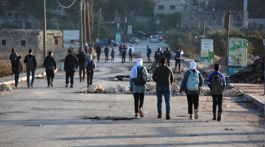 Filistinli ��renciler okula korkuyla gidiyor