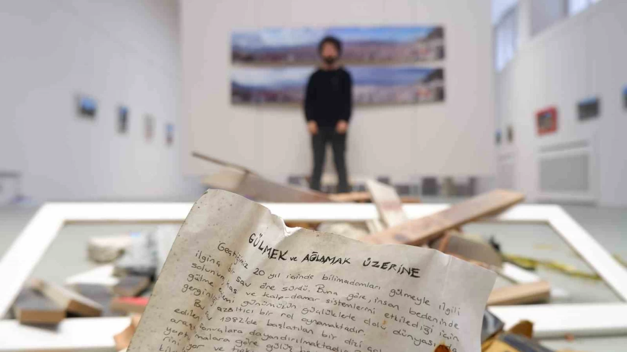 Foto�raflarla depremin ac� y�z�n� anlatt�