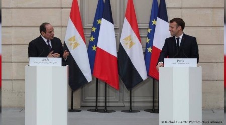 Fransa, Sisi'ye 'onur nişanı' taktı