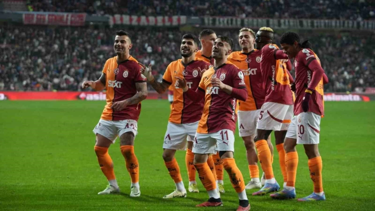 Galatasaray'dan şampiyonluk yolunda kritik galibiyet