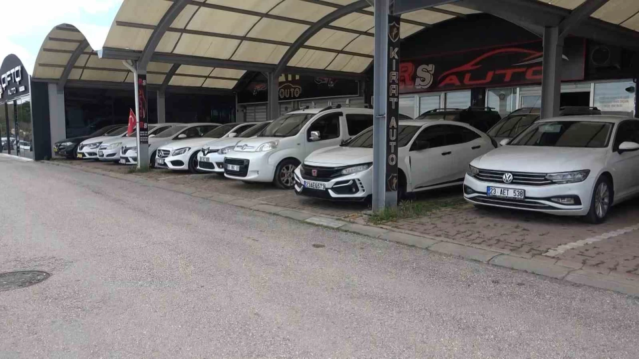 Galericiler Sitesi Başkanı: 'Araç almanın tam zamanı'