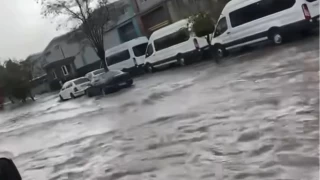 Gaziantep'te iddetli saanak hayat olumsuz etkiledi