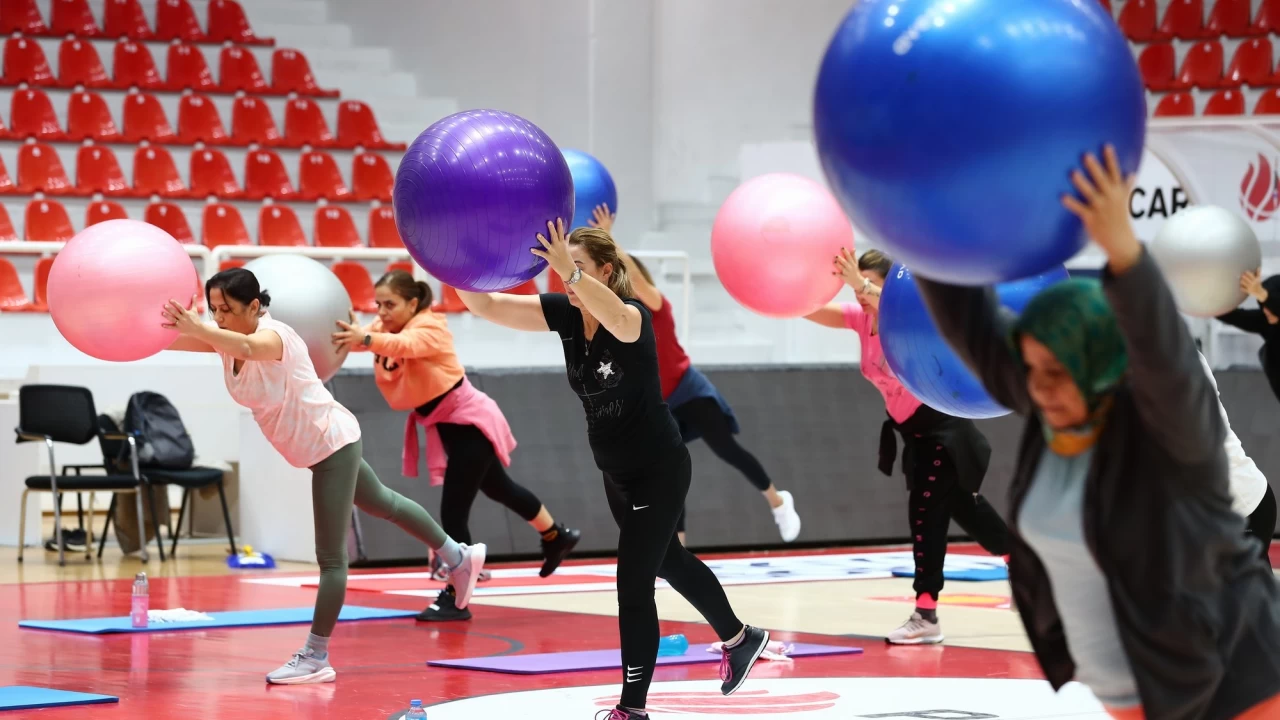 Genç kalmak için düzenli spor yapın