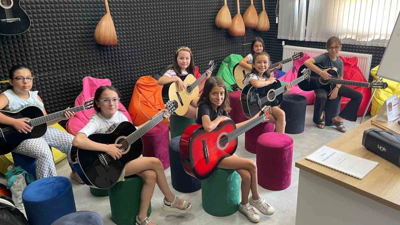 Gen�lik Merkezi'nin kurslar�nda 500 ��renci e�itim al�yor