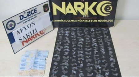 Göçmen kaçakçılarından uyuşturucu çıktı