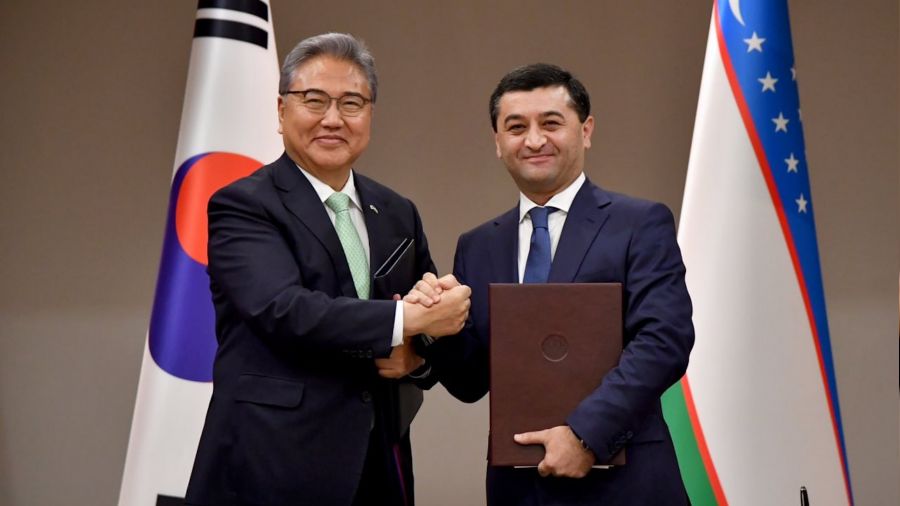 G�ney Kore D��i�leri Bakan� �zbekistan'da