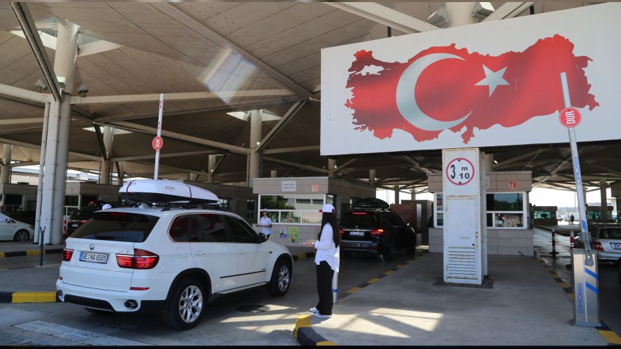 Gurbet�iler ak�n ak�n geliyor