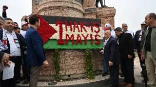 Hak- 1 Mays'ta Taksim Cumhuriyet Ant'na Filistin bayrakl elenk brakt