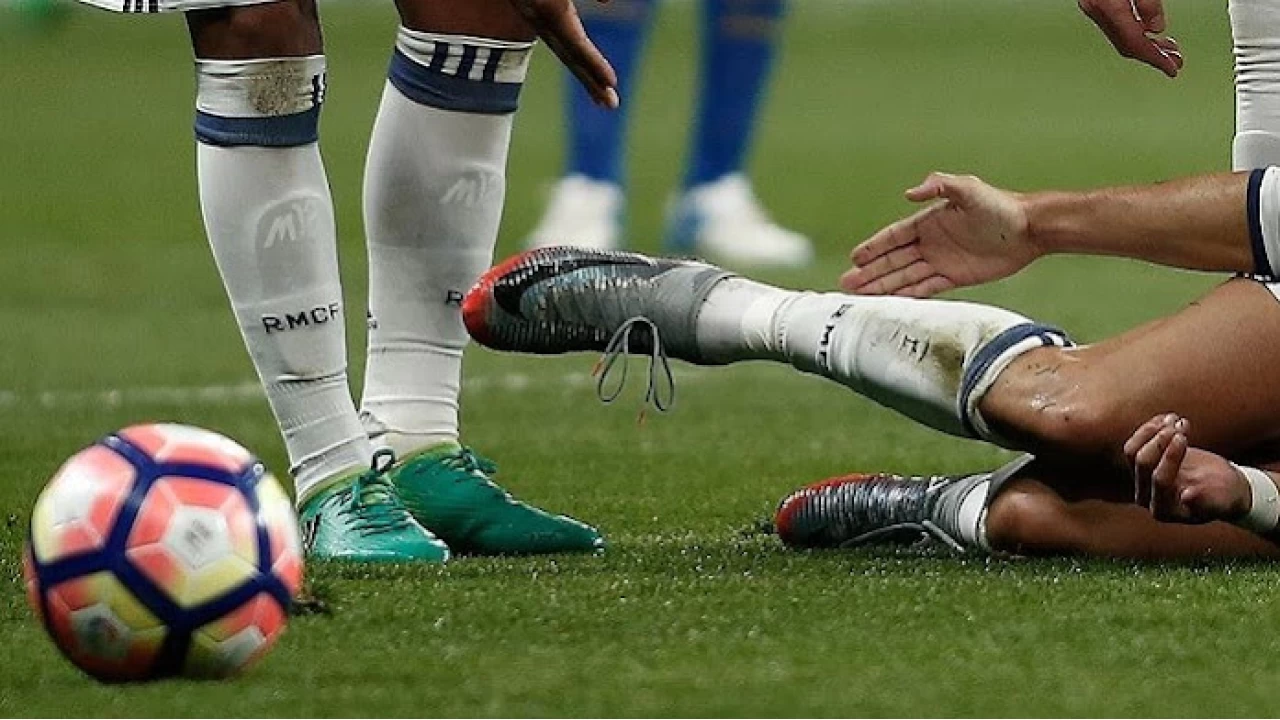 Halı sahada futbol oynamanın tehlikeleri ve dikkat edilmesi gerekenler