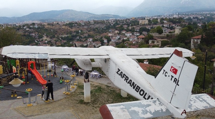 Halkın bağışlarıyla alınan '31 model' uçak