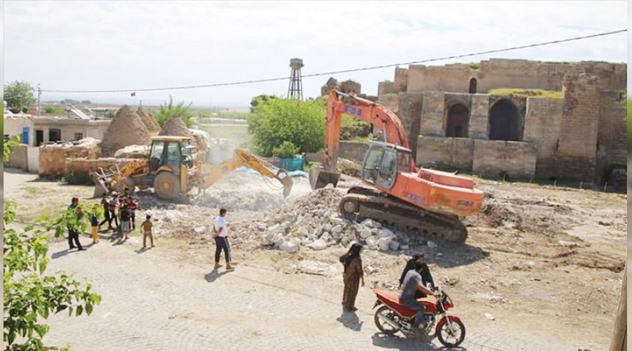 Harran'da o yapılar yıkılıyor