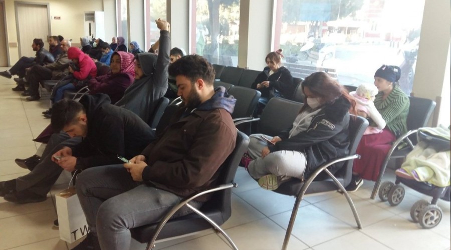 Hastaneler de yo�unluktan nasibini ald�
