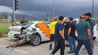 Hatay'da 3 aracın karıştığı kazada 7 kişi yaralandı