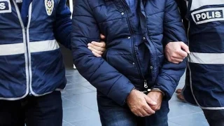 Hazreti Muhammed'in karikatrn yaymlayan dergiye ynelik soruturmada gzalt says 4'e ykseldi