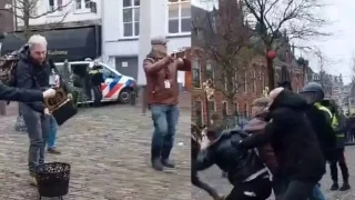 Hollanda'da PEGIDA'nın Kur'an-ı Kerim'i yakma eylemine müdahale eden gruba polis saldırdı