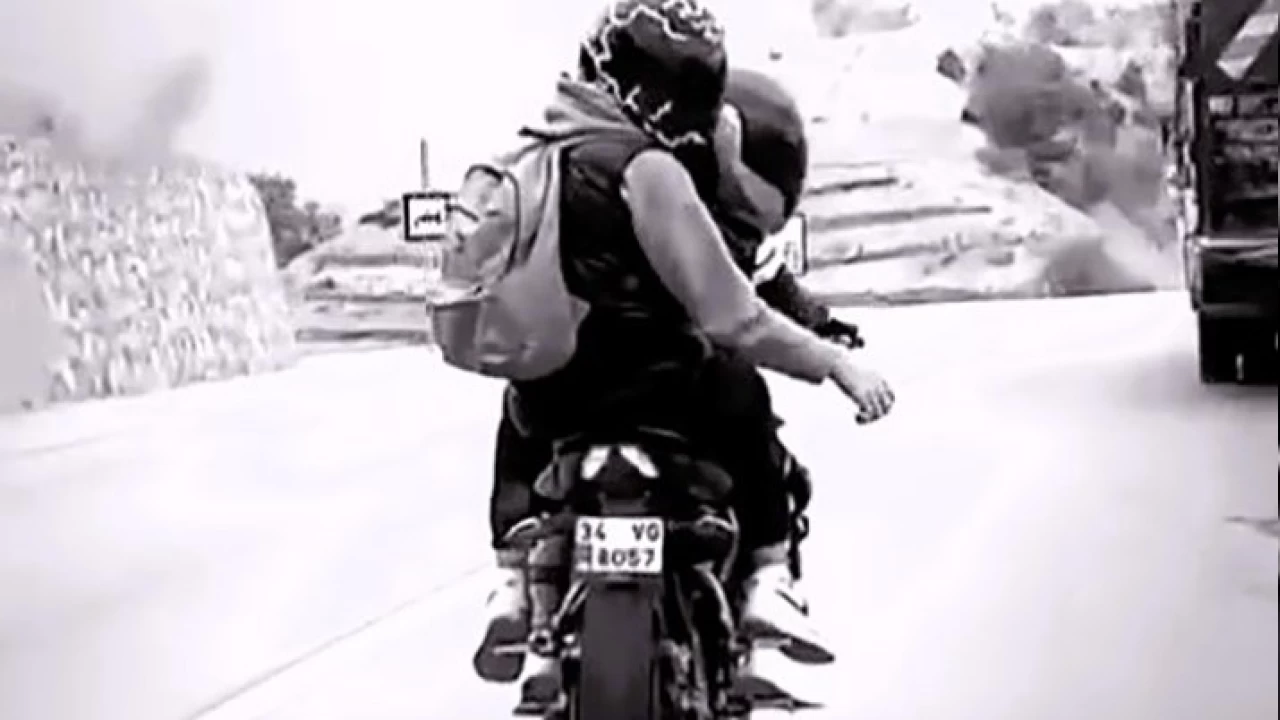 �ki arkada�tan son bak��