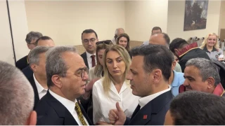 �mamo�lu'nun �adi Yaz�c�'ya hakaret davas� ertelendi