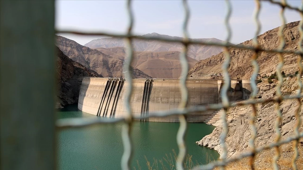 ran'n ikinci byk ehri de susuzluk kskacnda