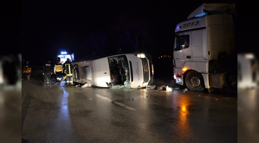 İşçi servisi kaza yaptı: 4 ÖLÜ 16 YARALI
