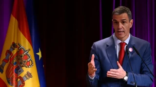 �spanya Ba�bakan� Sanchez, AB Komisyonu'ndan Gazze'deki soyk�r�m�n ara�t�r�lmas�n�n �n�n� a�mas�n� istedi