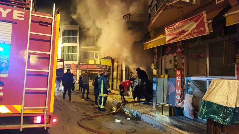 Isparta'da i� giyim ma�azas�nda ��kan yang�n s�nd�r�ld�