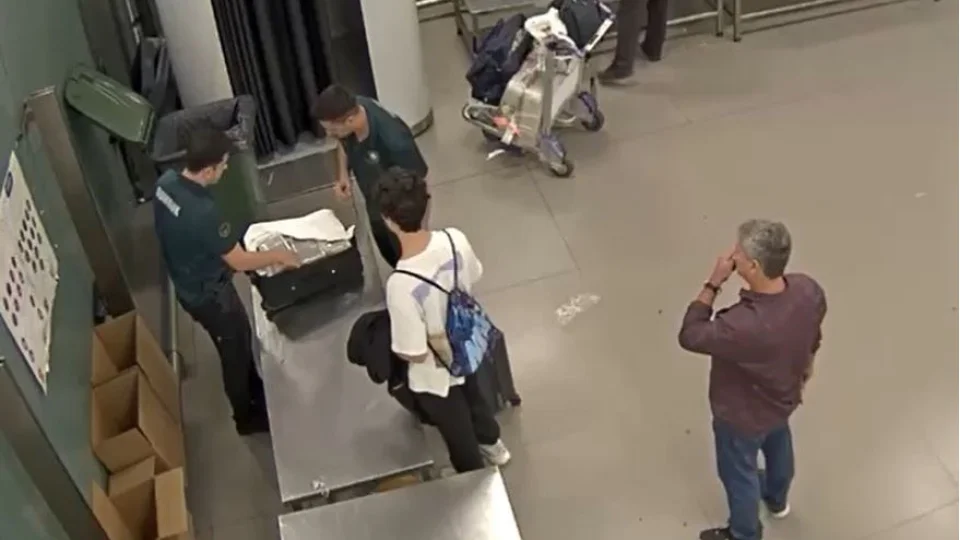 İstanbul Havalimanı'ndan uyuşturucu operasyonu: Şüpheli, pilot kıyafeti ile kaçtı