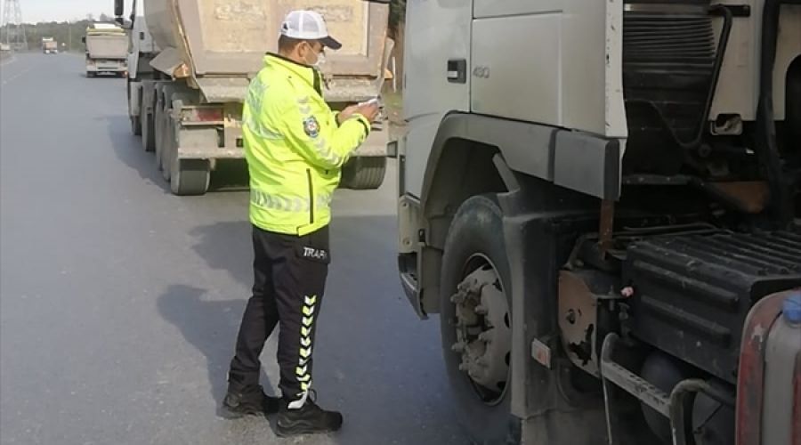�stanbul'da 47 hafriyat kamyonuna ceza kesildi