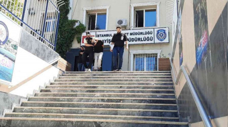 İstanbul'da aynı günde 4 işyerini soydular: Hırsızlık anları kameraya yansıdı