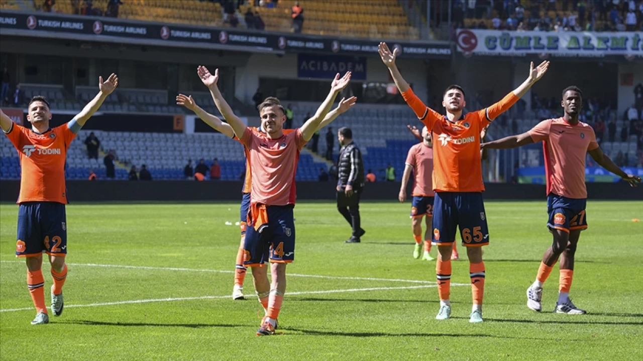 �stanbul'da derbi zaman�