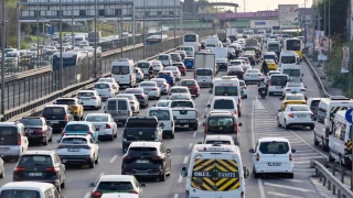İstanbul'da trafik yoğunluğu bayram tatilinin de etkisiyle yüzde 85'e çıktı