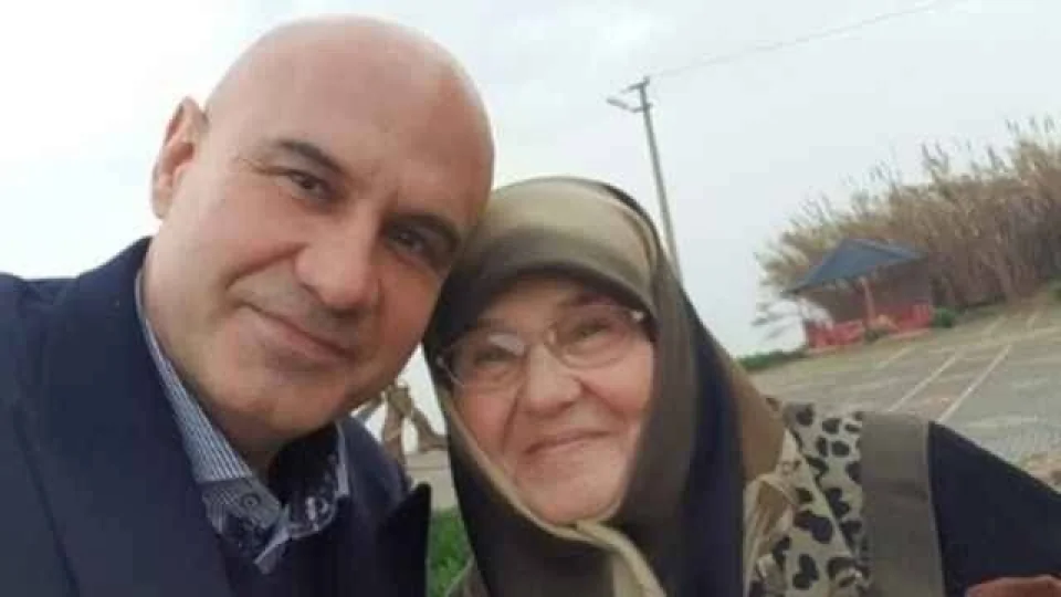 �Y� Partili Turhan ��mez'in ac� g�n�