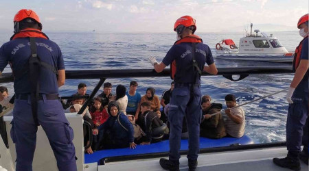 zmir aklarnda 59 dzensiz gmen kurtarld, 39 gmen yakaland