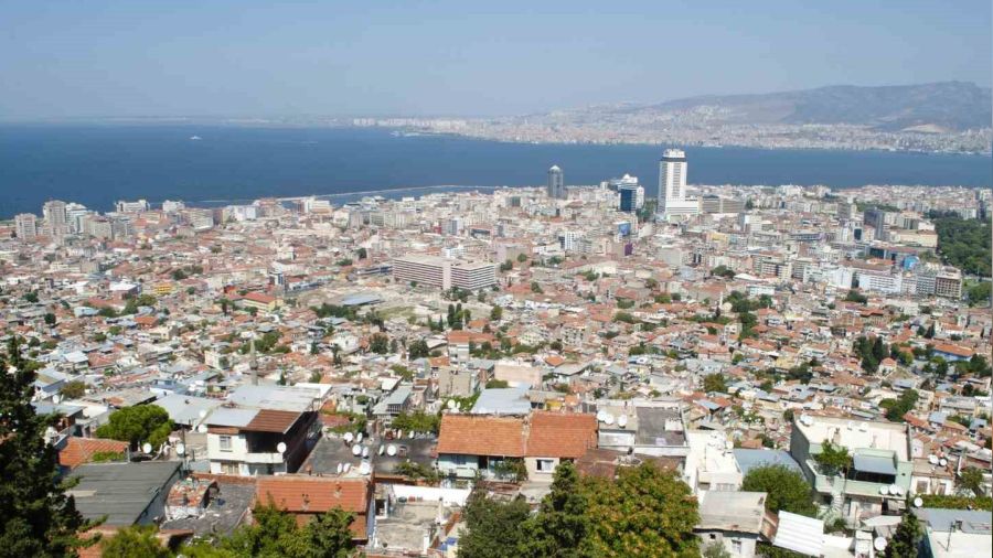 İzmir geç kalıyor; Çürük binalar hemen yıkılmalı
