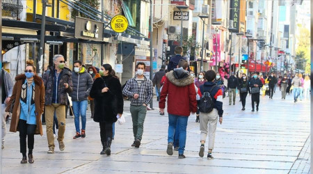 İzmir'de nüfusun yüzde 50,3'ü kadın