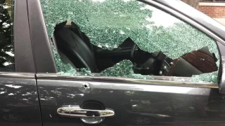 İzmir'de otomobile silahlı saldırı
