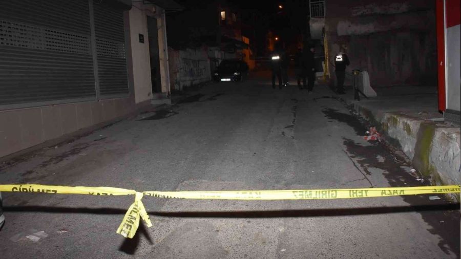 İzmir'de silahlı saldırı: 1 ağır yaralı