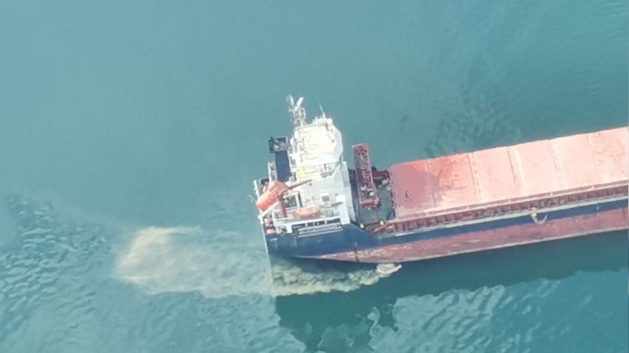 �zmit K�rfezi'ni kirleten gemiye ceza kesildi