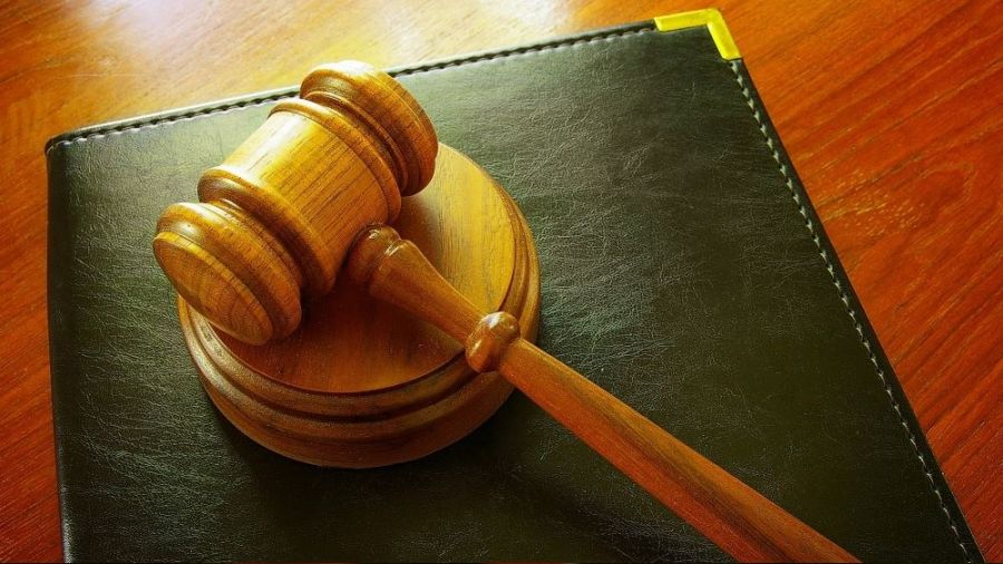 Ka�ak g��men �al��t�ran yand�