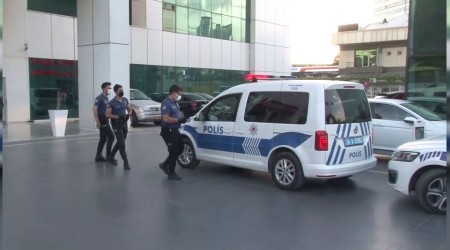 Kadıköy'de bıçaklı dehşet