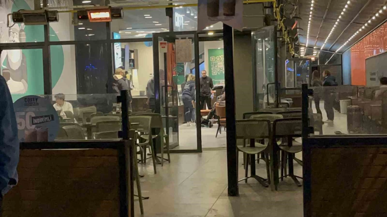 Kafedeki bıçaklı saldırı zanlıları tutuklandı