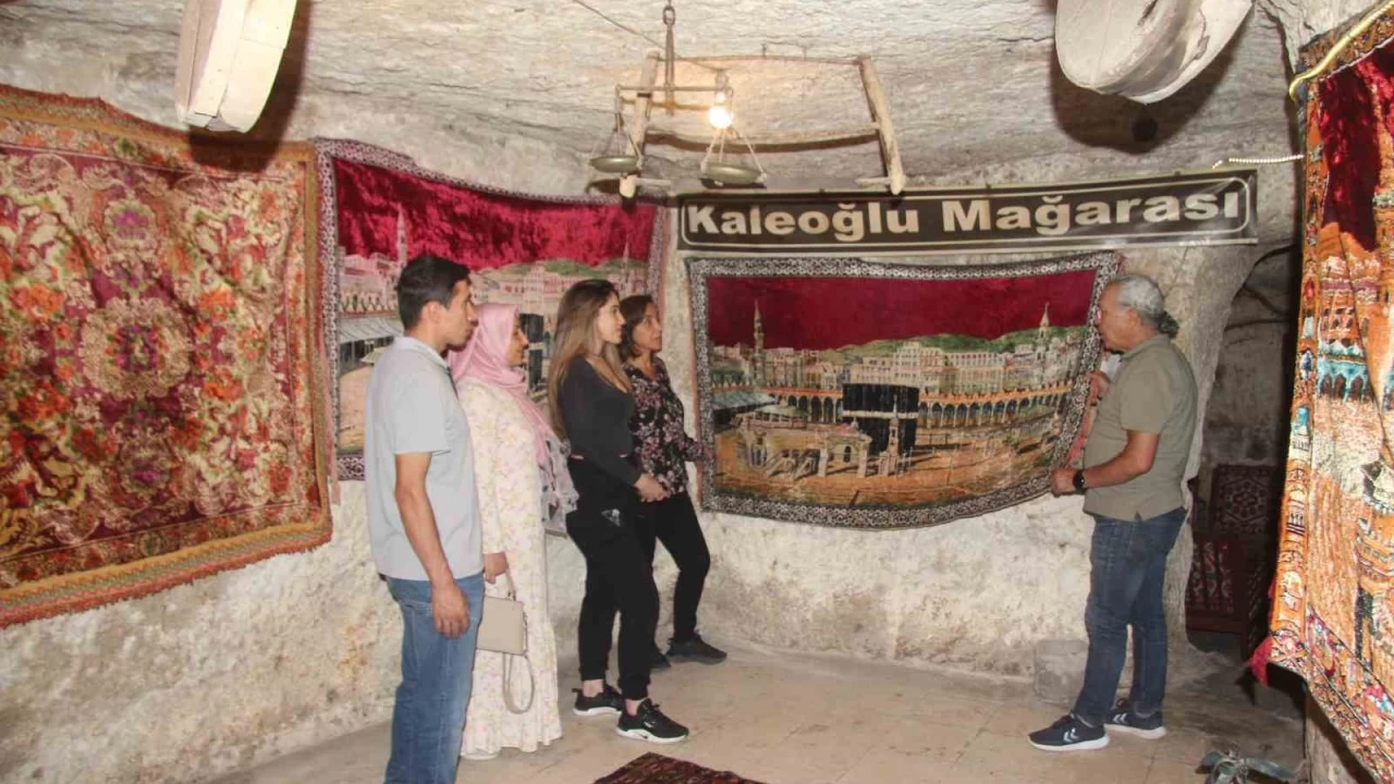 Kaleolu Maaras'ndaki duvar hallar ziyaretileri hayran brakyor