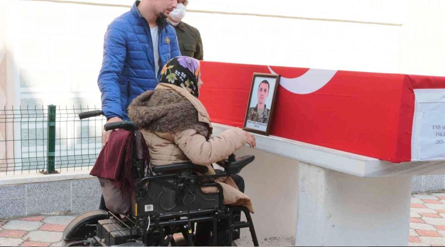 Kalp krizi geçiren asker son yolculuğuna uğurlandı
