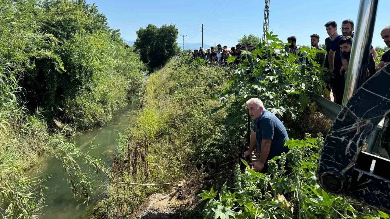 Kanala uçan araçtaki kayıp çocuğun cansız bedenine ulaşıldı